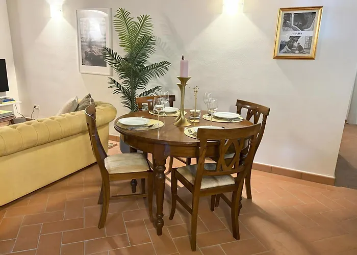 아파트 'under The Tuscan Sun' - Beautiful With Swimming Pool Near *